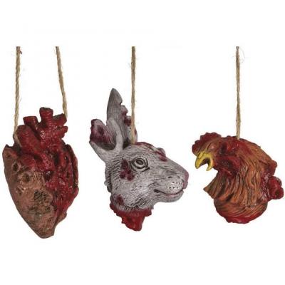 Decoration halloween morbide avec morceaux d animaux a suspendre