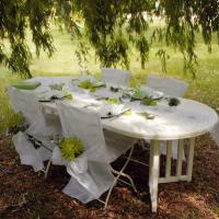 Decoration housse de chaise blanche