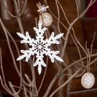 Decoration interieur de maison suspension blanche flocon de noel