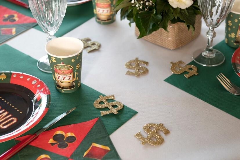 Decoration jeux de casino avec gobelet