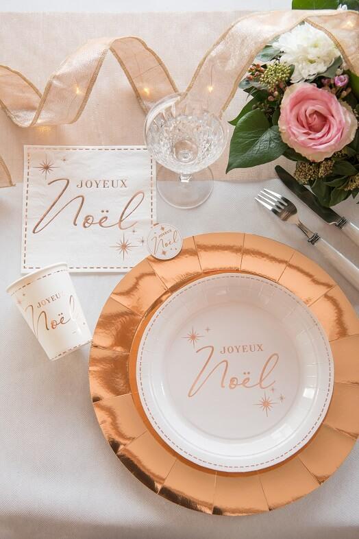 Decoration noel avec gobelet rose gold et blanc