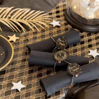 Decoration nouvel an avec serviette de table airlaid noire