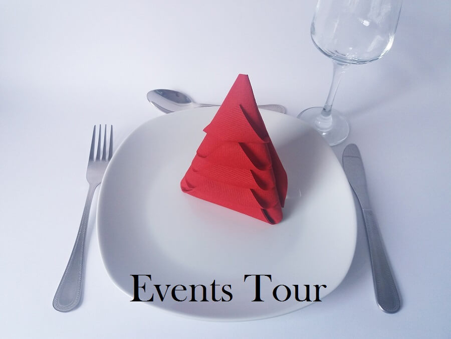 Decoration pliage de serviette sapin de noel rouge