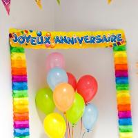 Decoration porte joyeux anniversaire multicolore