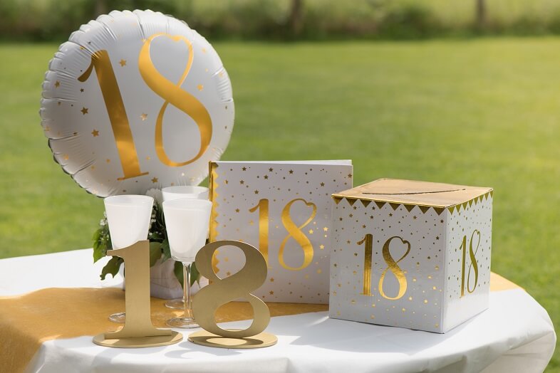 1 Pack urne avec livre d'or anniversaire 18ans or et blanc