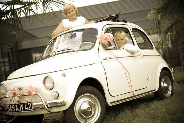 Decoration voiture mariage rose