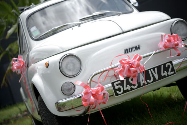 Decoration voiture mariage rouge