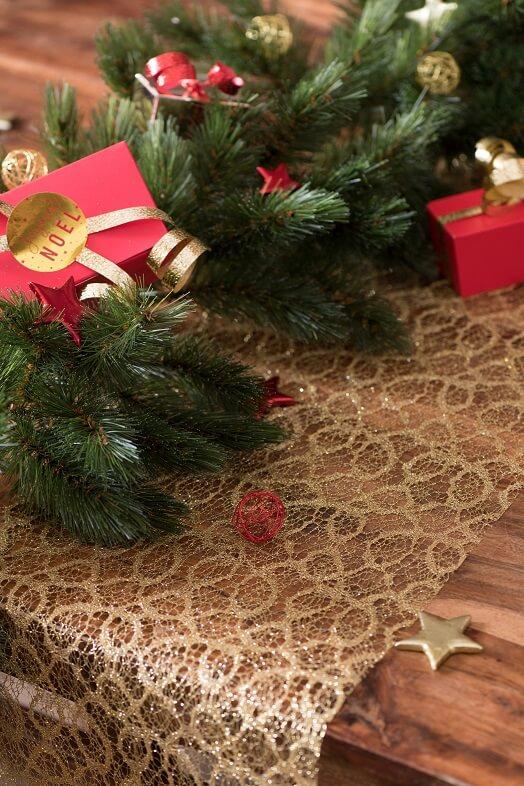 Decroation metallique noel or