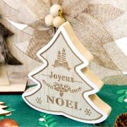 1 Sapin en bois pyrogravure Joyeux Noël de 11cm pour votre décoration de fête REF/DEK0182