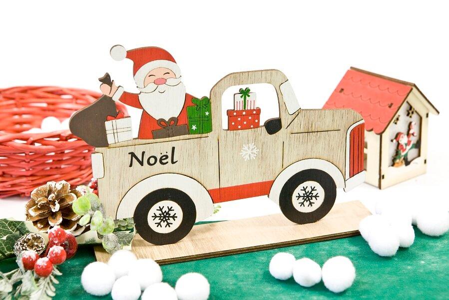 Dek0442 decoration en bois pere noel en camionnette avec des cadeaux