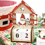 1 Calendrier de l'avent de la maison du père Noël en bois rouge et naturel REF/DEK0476