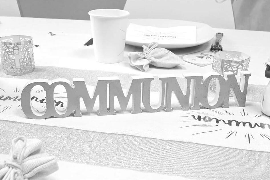 Dek0508 centre de table lettre bois communion blanc argent