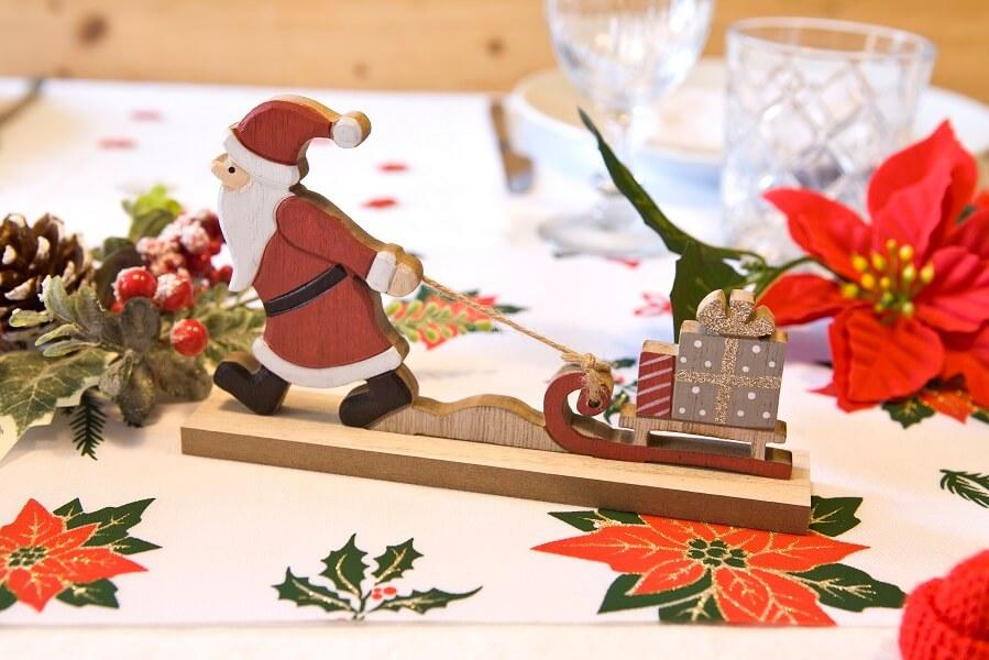 Dek0583 decoration pere noel tirant une luge