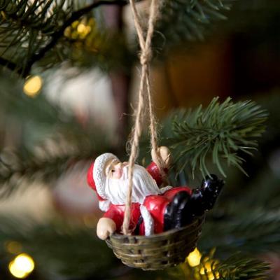 Dek0586 suspension decorative pere noel dans panier
