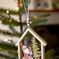 Dek0635 decoration suspension maison du pere noel rose dore or et bois