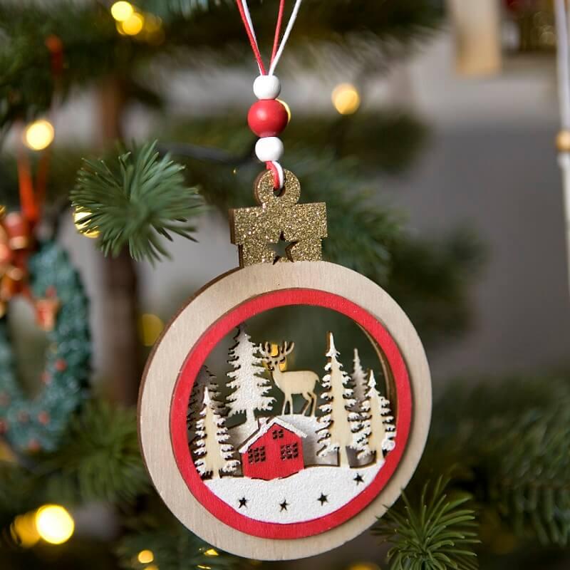 Dek0636 suspension decorative village de noel bois rouge naturel