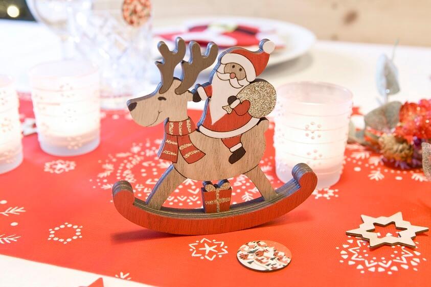 Dek0642decoration pere noel et renne sur bascule en bois