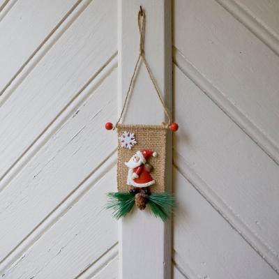 Dek0800 suspension d un pere noel avec jute et sapin