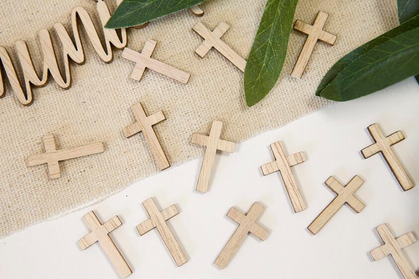 Dek0936 croix en bois decoration de table communion