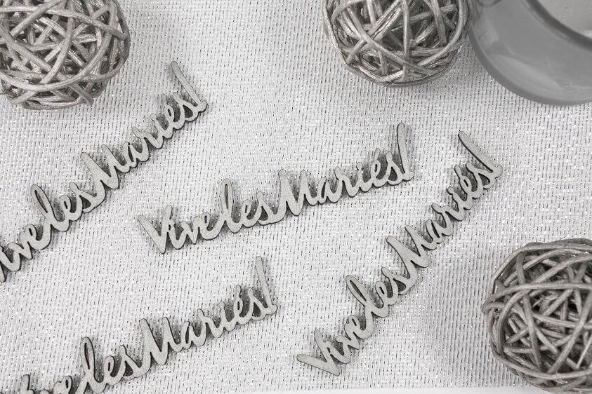 Dek0990 decoration de table mariage lettre vive les maries argent a parsemer
