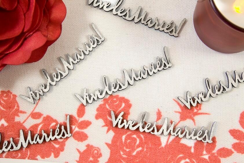 Dek0990 decoration de table mariage lettre vive les maries blanc a parsemer