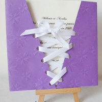 Faire part mariage corset violet 2 