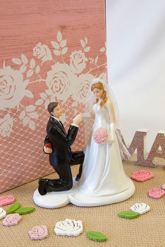 Figurine gateau mariage couple de maries cage d amour