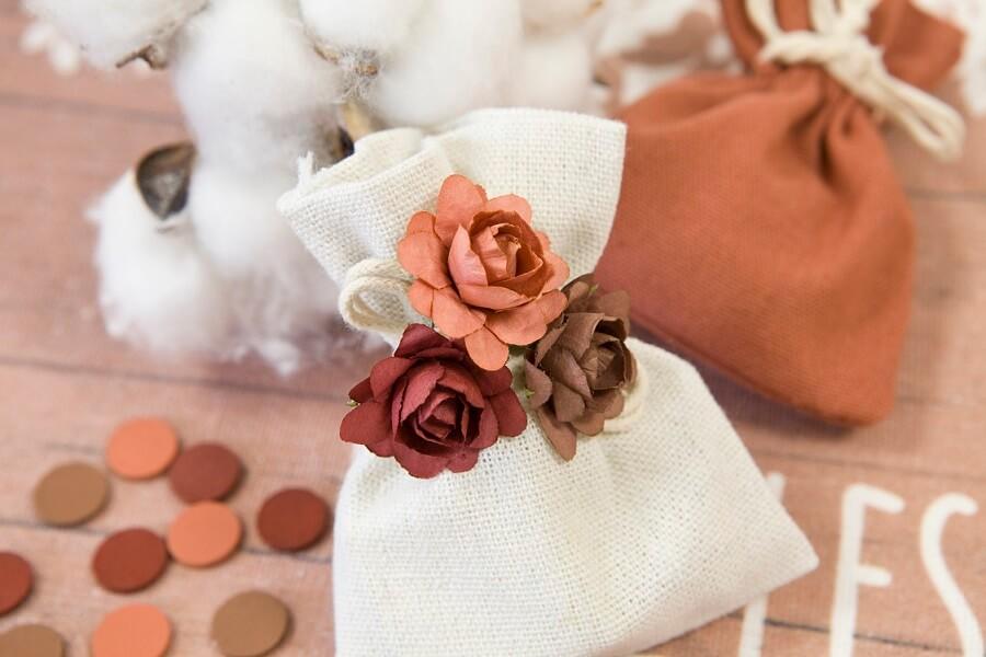 Fl687 decoration fleur en papier camaieu sur tige terracotta bordeaux marron