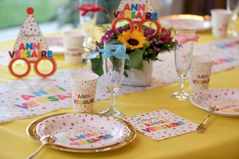 Gobelet joyeux anniversaire multicolore carton