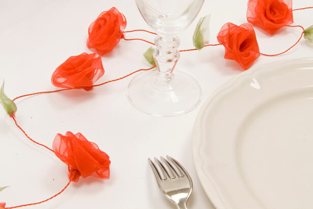 Guirlande de roses organza rouge