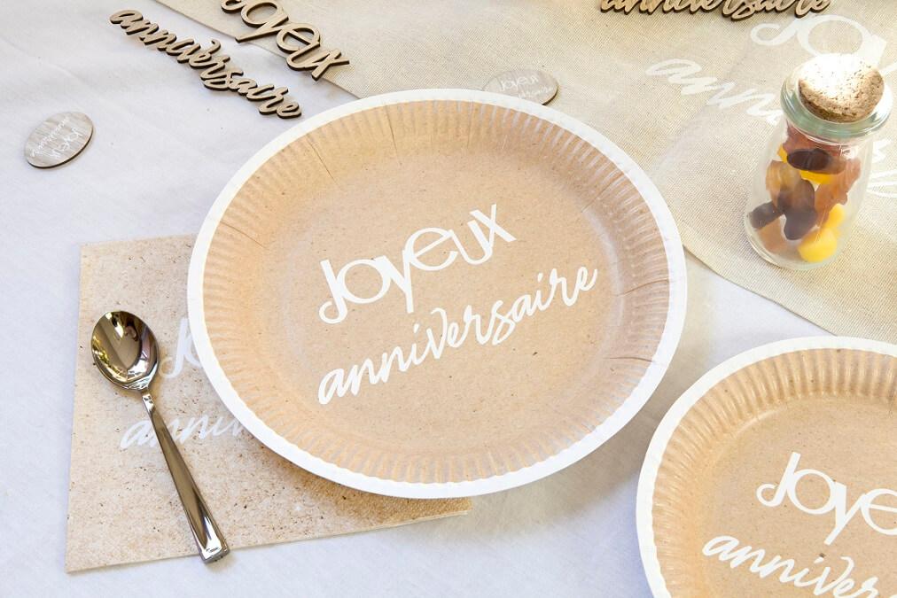 Jet021 decoration assiette ronde carton 23cm joyeux anniversaire kraft