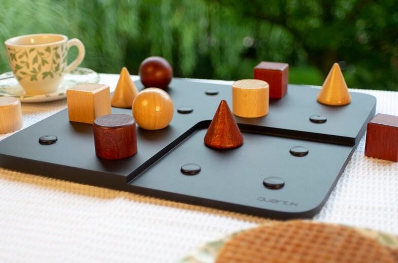 Jeu en bois quantik traditionnel