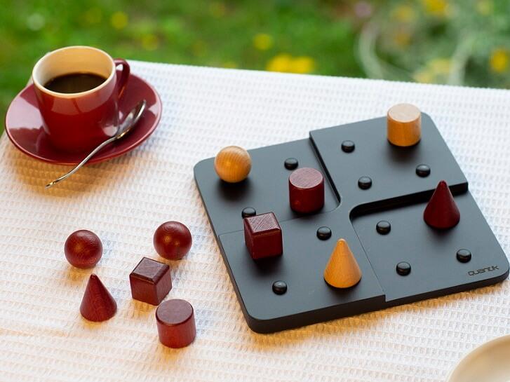 Jeu en bois traditionnel quantik