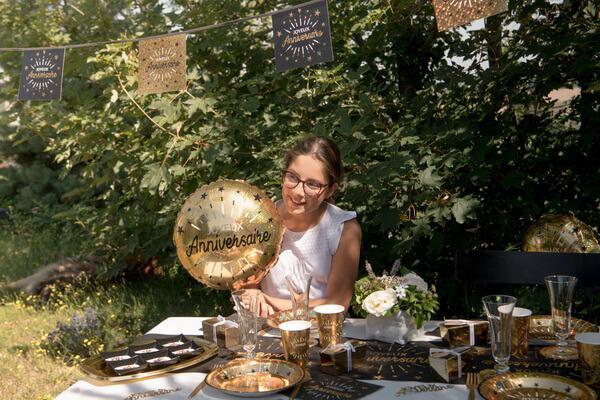 Jeu amusant avec ballon en latex : Danse de ballons.
