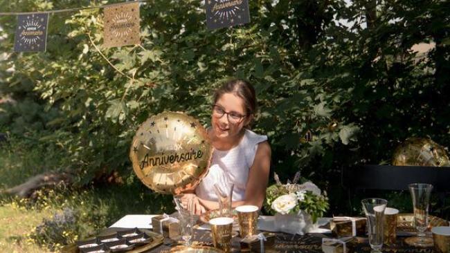 Jeu amusant avec ballon en latex : Danse de ballons.