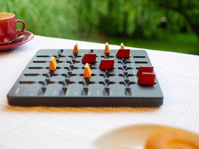 Jeux de societe original bois squadro