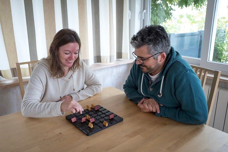 Jeux de societe original en bois squadro