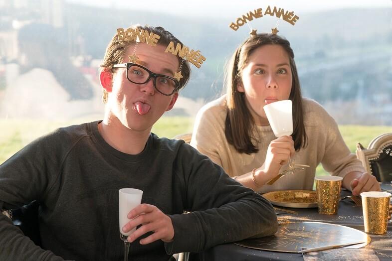 Lunette bonne annee noir et dore or paillettes