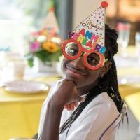 Lunette enfant joyeux anniversaire