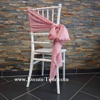 Magasin materiel de reception pas de calais location decoration noeud de chaise chiavari blanche