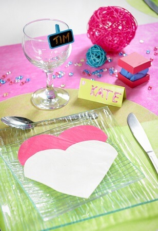 Marque place chevalet 8