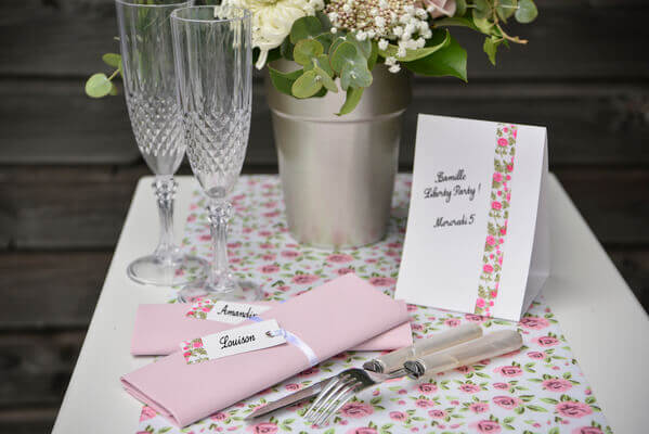 Marque place mariage blanc