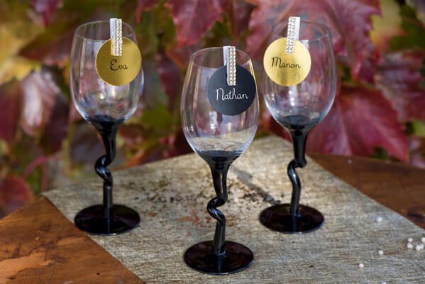 Marque place verre noir