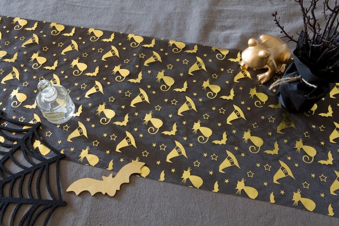 Org651 decoration chemin de table fete halloween noir et dore or metallique sorciere chat chauve souris