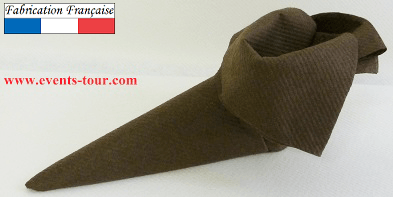 Pliage de serviette botte du lutin