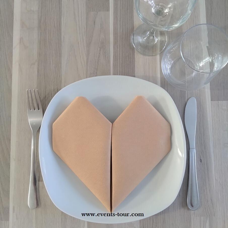 Pliage de serviette coeur naturel mariage st valentin