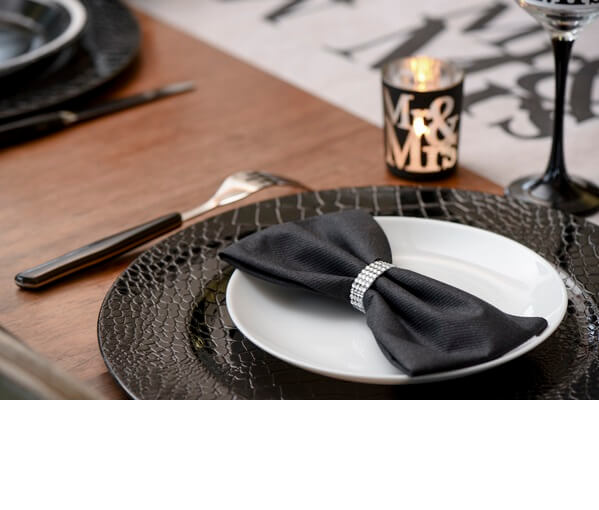 Pliage de serviette noir et argent 2