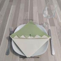 Pliage de serviette raffine eventail vert olive sauge ivoire beige