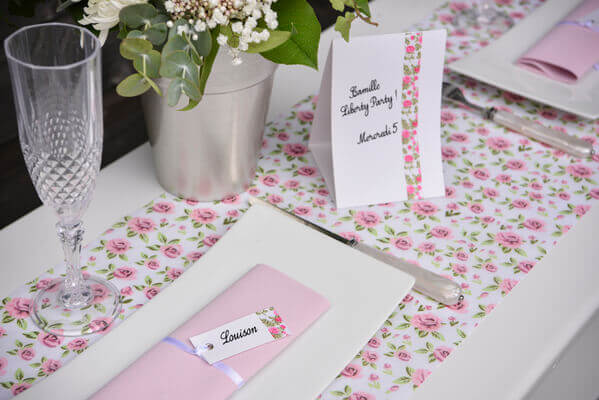 Pliage de seviette avec marque place