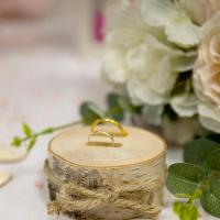 Porte alliance mariage en rondin de bois champetre
